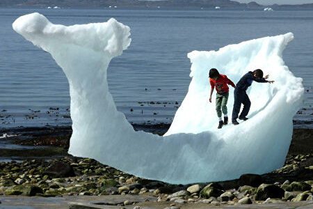 С чем связано таяние ледников Гренландии